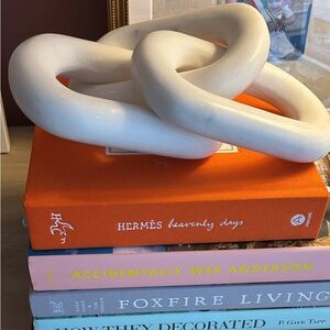 Marble chain link object